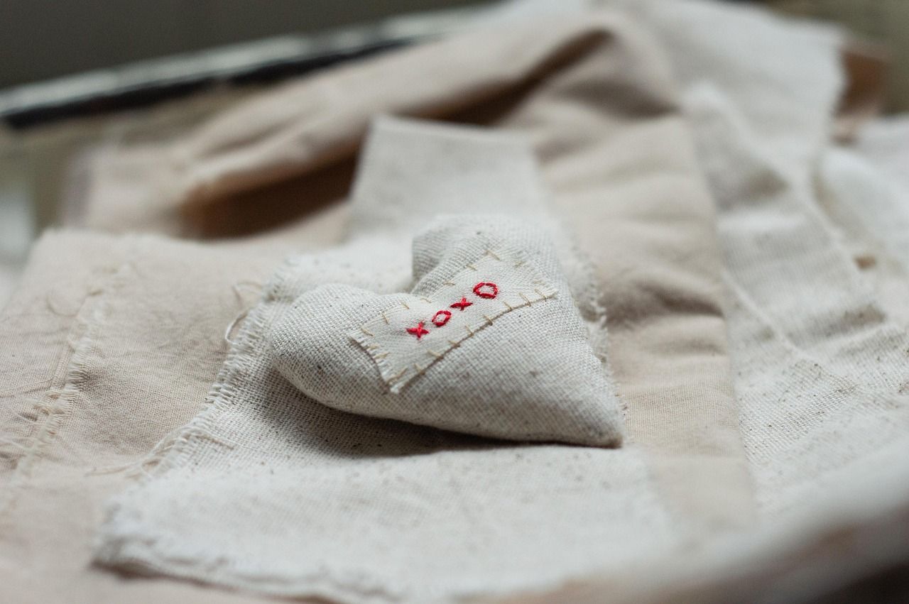 découvrez une sélection unique de cadeaux faits main, parfaits pour offrir une touche personnelle et authentique à vos proches.