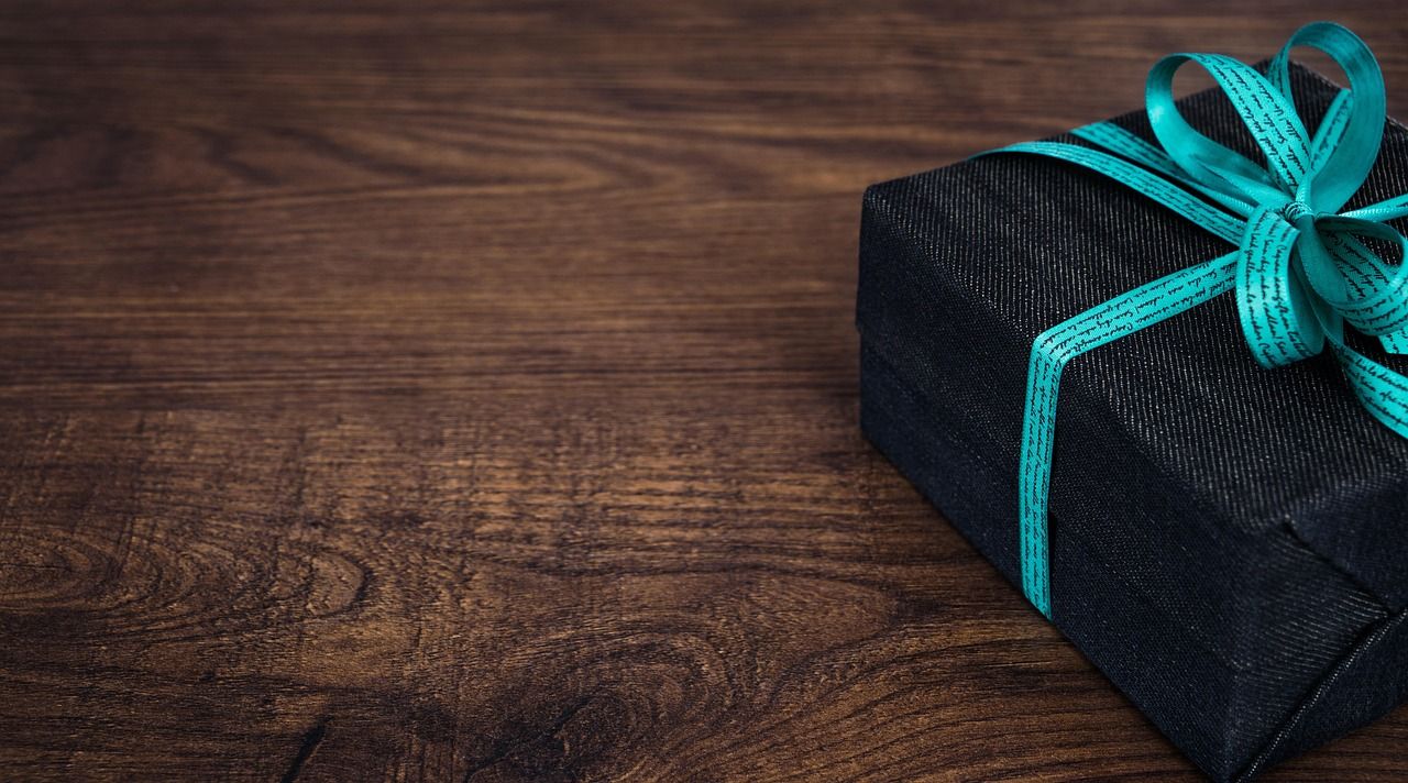 découvrez une sélection unique de cadeaux d'occasion, écologiques et abordables, parfaits pour toutes les occasions.