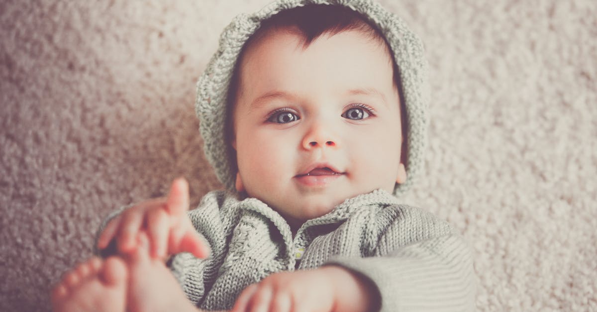 découvrez notre collection de vêtements pour bébés, alliant confort et style. des tenues adorables pour tous les moments de la vie de votre petit, avec des matières douces et des designs tendance.