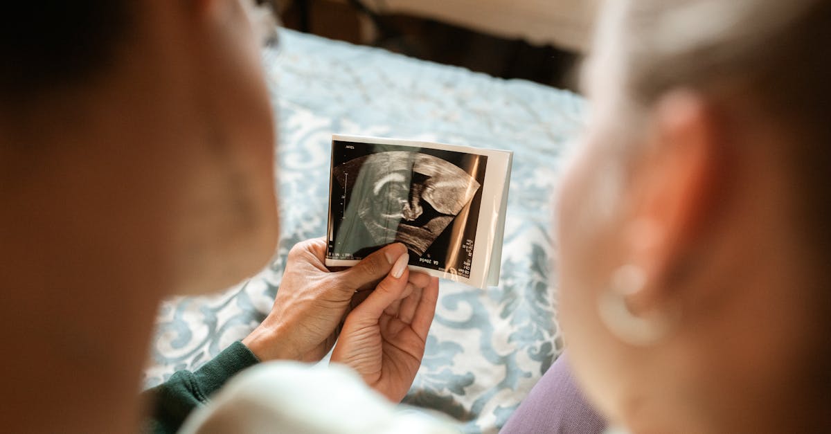 découvrez l'importance du moment de la naissance, un instant unique qui façonne notre existence. explorez les significations et les émotions liées à cet événement marquant de la vie.