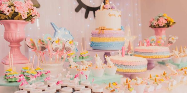 découvrez des idées originales et inspirantes pour célébrer un anniversaire inoubliable. trouvez des conseils sur la décoration, des recettes de gâteaux délicieux, des jeux amusants et bien plus encore pour rendre chaque fête unique et mémorable.