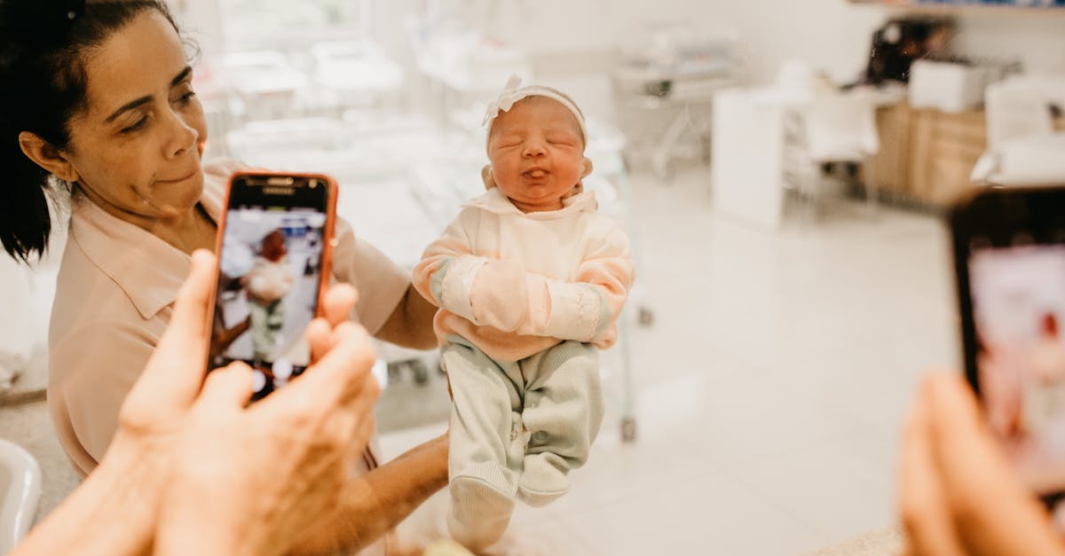 découvrez la magie des souvenirs de naissance. plongez dans un voyage émotionnel qui célèbre les moments précieux de l'arrivée d'un bébé, avec des conseils pour capturer et conserver ces instants inoubliables.