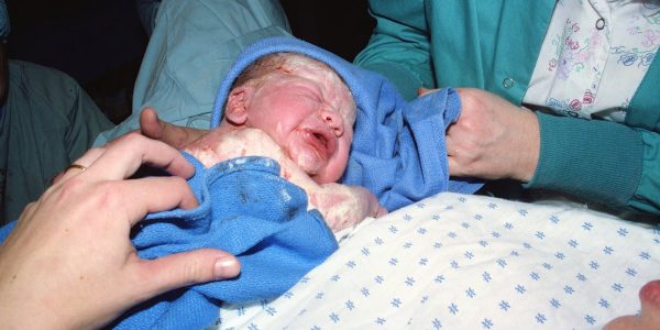 découvrez les souvenirs de naissance, une collection émotive et intemporelle qui célèbre les premiers moments de la vie. immortalisez chaque détail et racontez votre histoire à travers des souvenirs uniques et précieux.