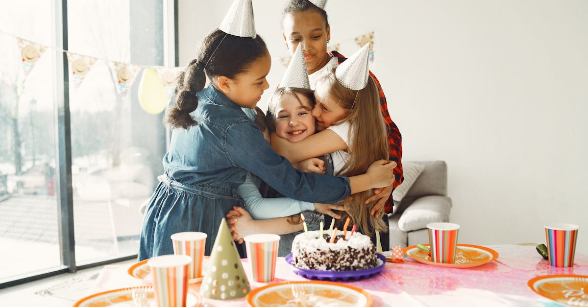 organisez une fête d'anniversaire inoubliable avec des idées originales, des thèmes amusants et des conseils pratiques pour célébrer votre jour spécial. créez des souvenirs mémorables avec vos proches grâce à des activités divertissantes et un buffet délicieux.