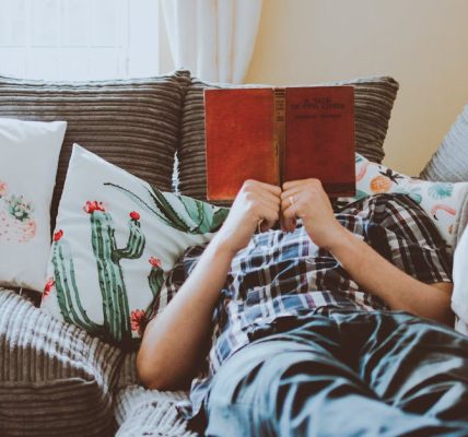 découvrez le confort ultime avec nos produits haut de gamme, conçus pour améliorer votre bien-être au quotidien. expérimentez un accueil douillet et chaleureux dans votre maison grâce à notre sélection exclusive de meubles, textiles et accessoires. transformez votre espace avec style et sérénité.