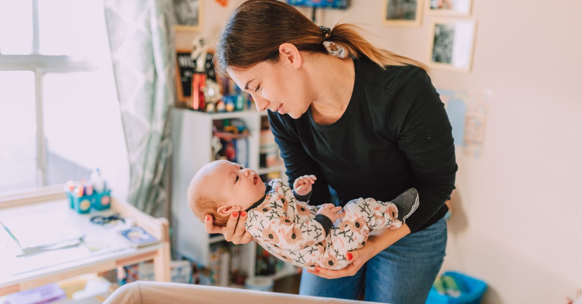 découvrez notre sélection de lits d'enfant 'cradles', alliant confort et sécurité pour le sommeil de votre bébé. typés et design, nos modèles sont conçus pour s'intégrer parfaitement dans la chambre de votre petit tout en garantissant un repos paisible.