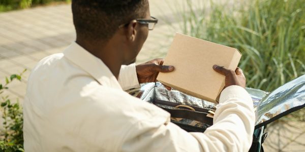 découvrez les différentes méthodes de livraison qui s'offrent à vous pour faciliter vos achats en ligne. explorez nos options rapides et sécurisées pour recevoir vos produits directement à domicile.