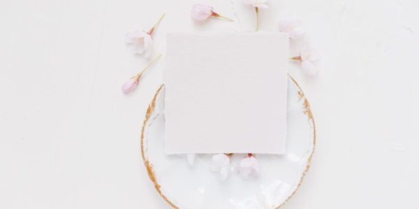 découvrez nos designs d'invitations uniques et personnalisables pour tous vos événements. que ce soit un mariage, un anniversaire ou une soirée, nous vous aidons à créer des invitations mémorables qui reflètent votre style et votre personnalité.