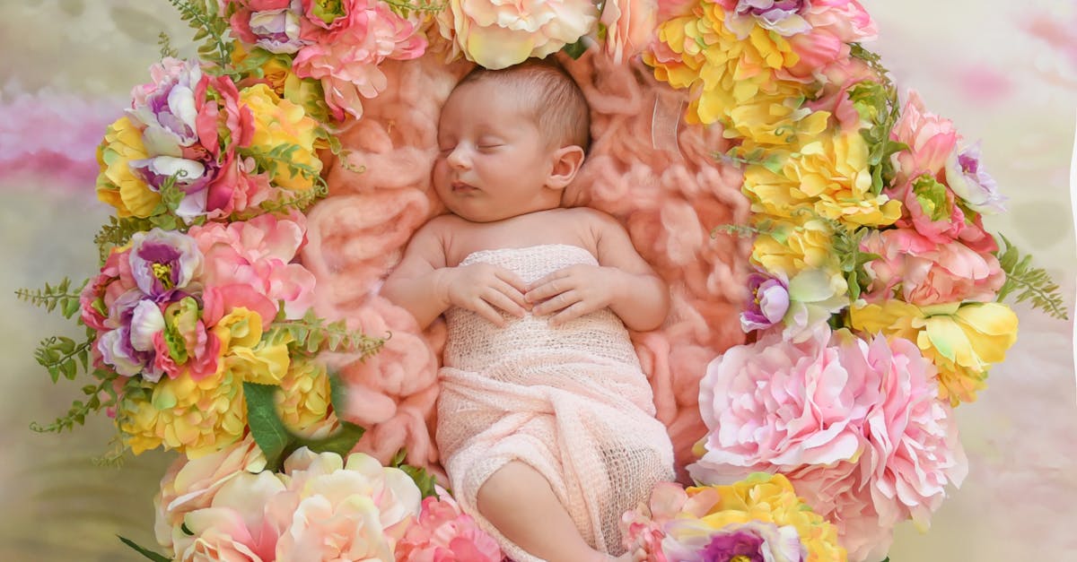 découvrez nos conseils essentiels pour le soin des nouveau-nés. apprenez comment prendre soin de votre bébé, des astuces pour les bains, l'alimentation et le sommeil, pour garantir un environnement sûr et sain pour votre tout-petit.