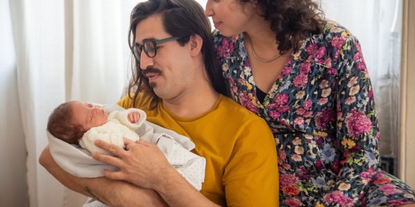 découvrez les essentiels des soins pour nouveau-nés : conseils pratiques, astuces pour le confort de votre bébé et guides sur l'alimentation, le sommeil et l'hygiène. assurez le bien-être de votre petit trésor dès ses premiers jours !