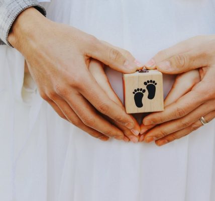 préparez-vous à accueillir votre bébé avec notre guide complet sur la préparation prénatale. découvrez des conseils sur la santé, la nutrition, et les techniques de relaxation pour une grossesse épanouissante et sereine.