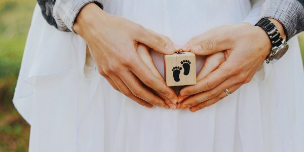 préparez-vous à accueillir votre bébé avec notre guide complet sur la préparation prénatale. découvrez des conseils sur la santé, la nutrition, et les techniques de relaxation pour une grossesse épanouissante et sereine.