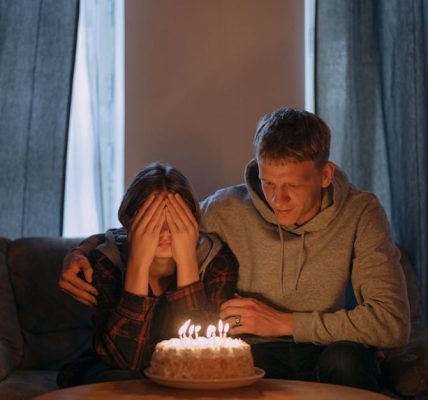 organisez une fête surprise inoubliable avec nos conseils pratiques et idées originales ! découvrez comment créer une ambiance festive, choisir le bon thème et surprendre vos invités pour un moment mémorable entre amis et famille.