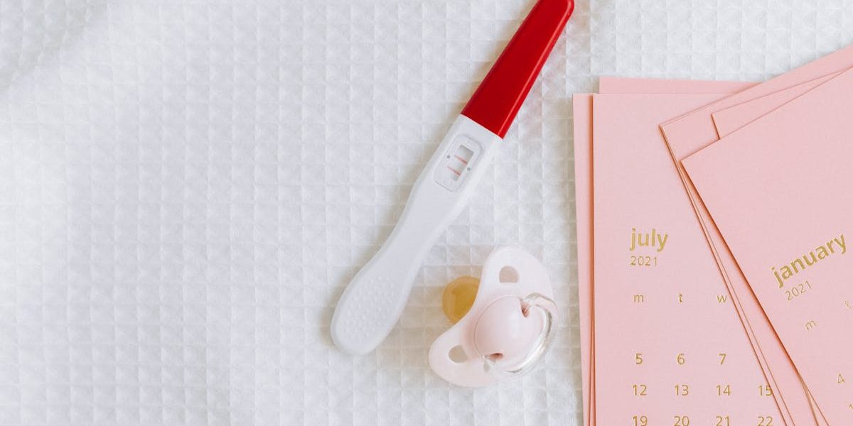 découvrez notre sélection d'essentiels pour bébé, incluant des vêtements, des accessoires et des produits de soin spécialement conçus pour le confort et le bien-être de votre petit. faites le meilleur choix pour accueillir votre nouveau-né avec amour et style.
