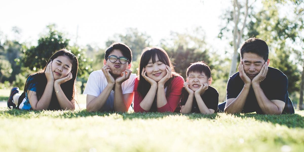 découvrez l'importance de la famille, un refuge d'amour et de soutien. explorez des conseils et des ressources pour renforcer les liens familiaux et créer des souvenirs inoubliables.