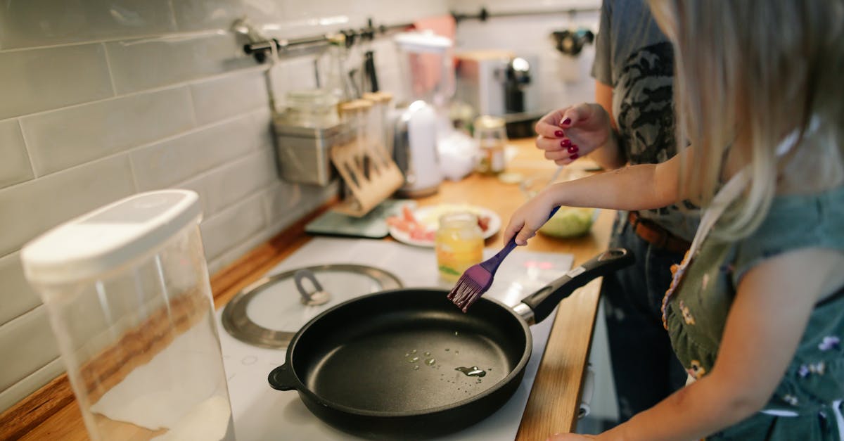 découvrez le plaisir de la cuisine avec nos cours de cuisine pour enfants ! apprenez à préparer des plats délicieux tout en s'amusant et en développant des compétences culinaires. parfait pour éveiller la créativité des petits chefs !