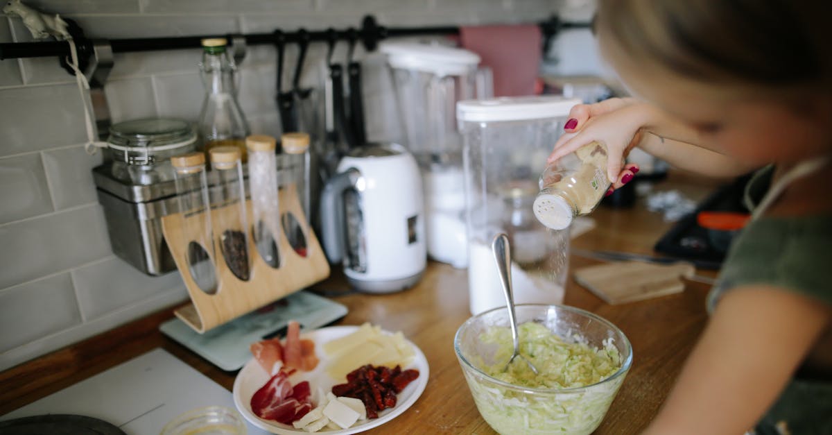 découvrez le monde passionnant de la cuisine pour enfants ! des recettes simples et amusantes, des astuces pratiques et des activités ludiques pour initier vos petits chefs à l'art culinaire. à vos tabliers, et que la créativité commence en cuisine !