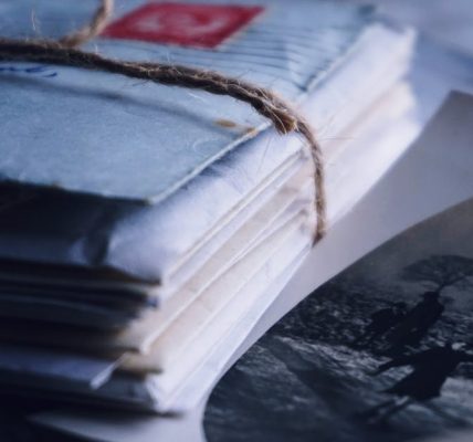 découvrez l'importance des souvenirs dans notre vie quotidienne. plongez dans un univers de nostalgie et d'émotion à travers des récits et des expériences mémorables qui façonnent notre identité. explorez comment les souvenirs influencent nos choix et renforcent nos liens avec les êtres chers.