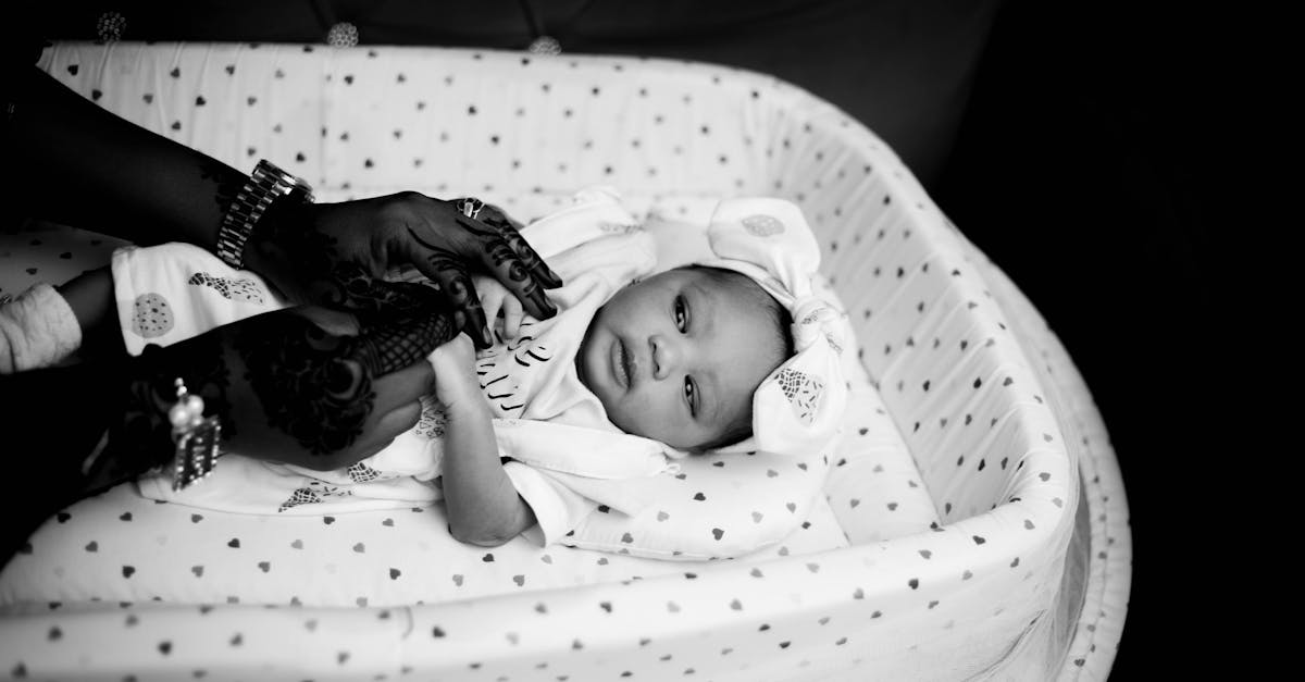 découvrez l'importance du lien mère-enfant, un rapport unique et précieux qui façonne le développement émotionnel et social des enfants. explorez les différentes facettes de cette relation et son impact durable tout au long de la vie.