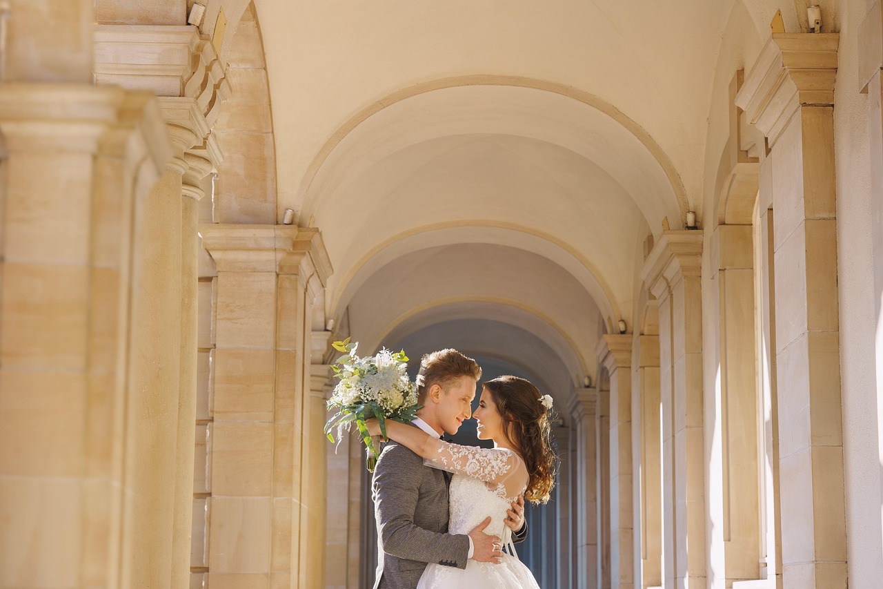 découvrez l'univers captivant de la photographie de mariage grâce à notre guide sur les différents styles. que vous souhaitiez un reportage authentique, un style posé ou artistique, nous vous aidons à choisir le type de photographie qui saura parfaitement capturer l'essence de votre journée spéciale.