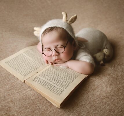 découvrez notre sélection de livres pour bébés, parfaits pour stimuler l'éveil et favoriser le développement dès les premiers mois.