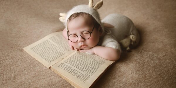 découvrez notre sélection de livres pour bébés, parfaits pour stimuler l'éveil et favoriser le développement dès les premiers mois.