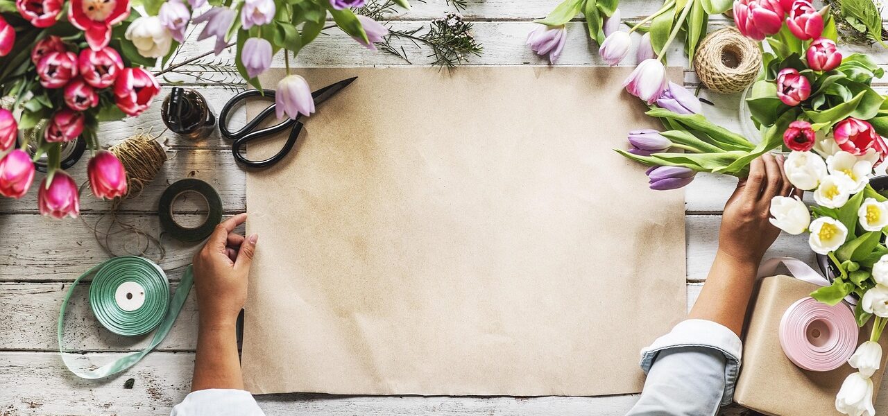 dĂ©couvrez des idĂ©es crĂ©atives et faciles pour dĂ©corer votre fĂȘte d'anniversaire avec des dĂ©corations diy uniques et personnalisĂ©es.