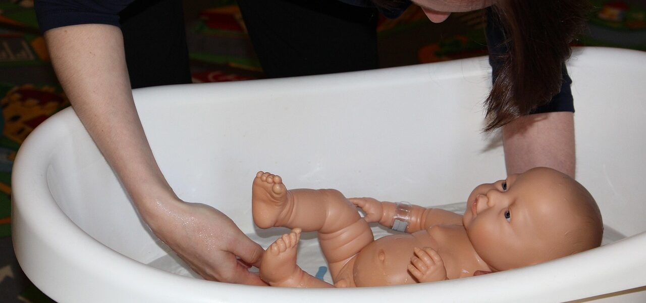 découvrez des récits authentiques et inspirants d'accouchements, partageant émotions, défis et moments uniques de la naissance.