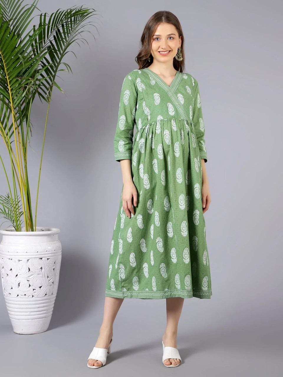 découvrez notre sac de maternité élégant et pratique, conçu pour accompagner les futures mamans avec style et confort lors de la naissance de bébé.