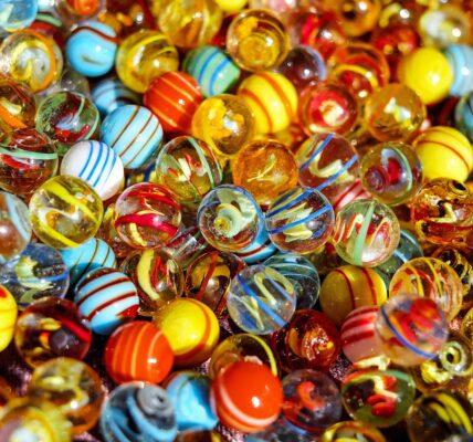 découvrez notre sélection de jouets montessori, conçus pour stimuler l'autonomie, la créativité et le développement des enfants selon la méthode montessori.