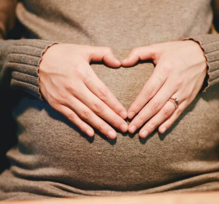 informations complètes et conseils sur la grossesse, du début à la naissance, pour accompagner les futures mamans tout au long de cette magnifique aventure.