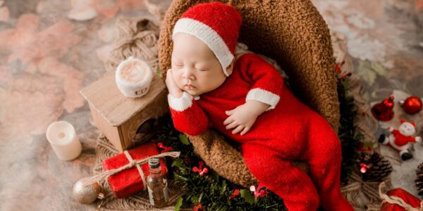 conseils pratiques pour préparer l’aîné(e) à l’arrivée du bébé et faciliter la transition familiale.