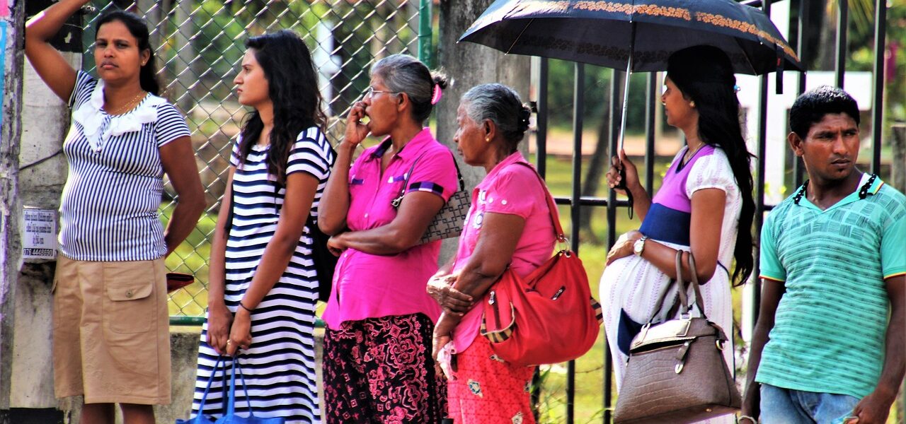 découvrez comment préserver une vie sociale épanouie pendant la grossesse, avec conseils et astuces pour rester active et connectée durant cette période unique.
