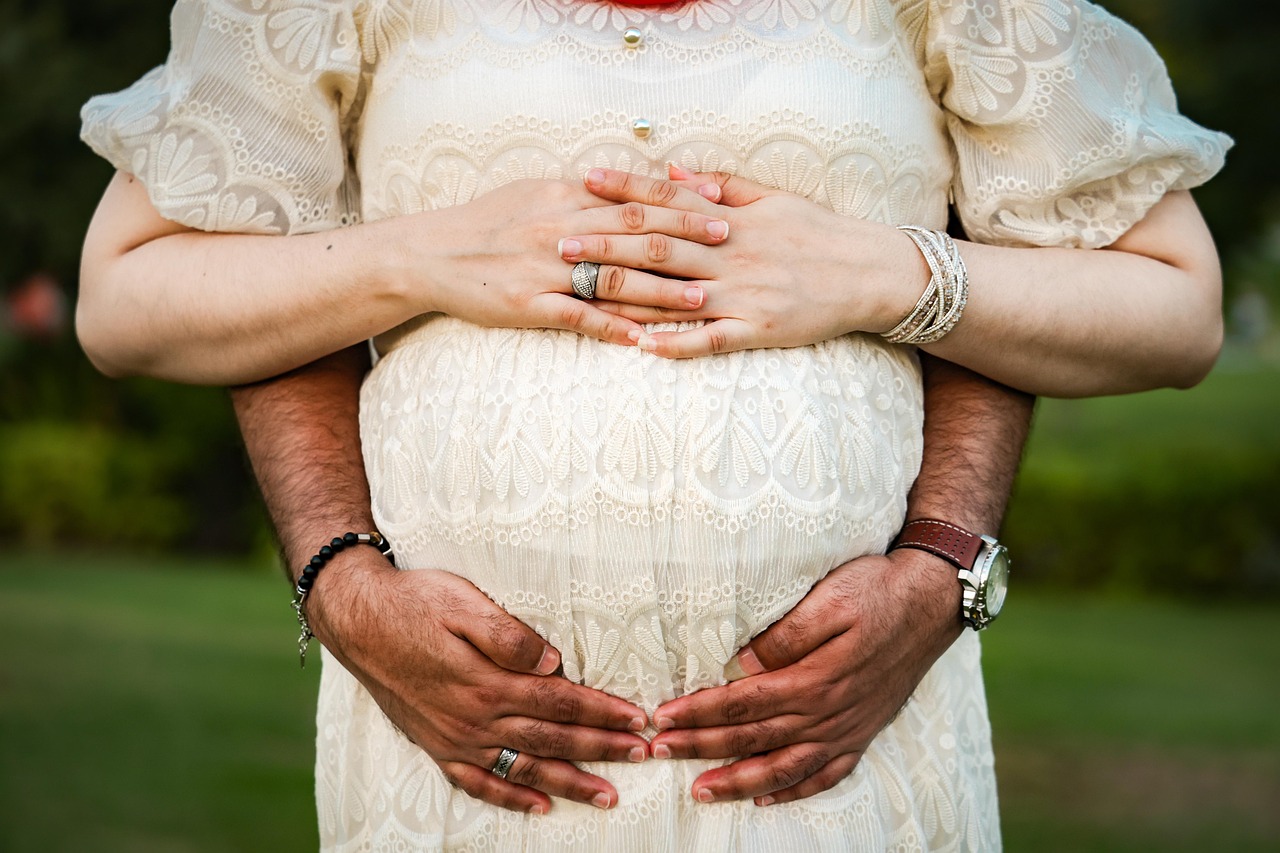 découvrez les différents trimestres de la grossesse, leurs étapes clés, les changements du corps et les conseils pour une future maman en bonne santé.
